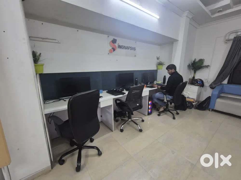 14 workstation table computer