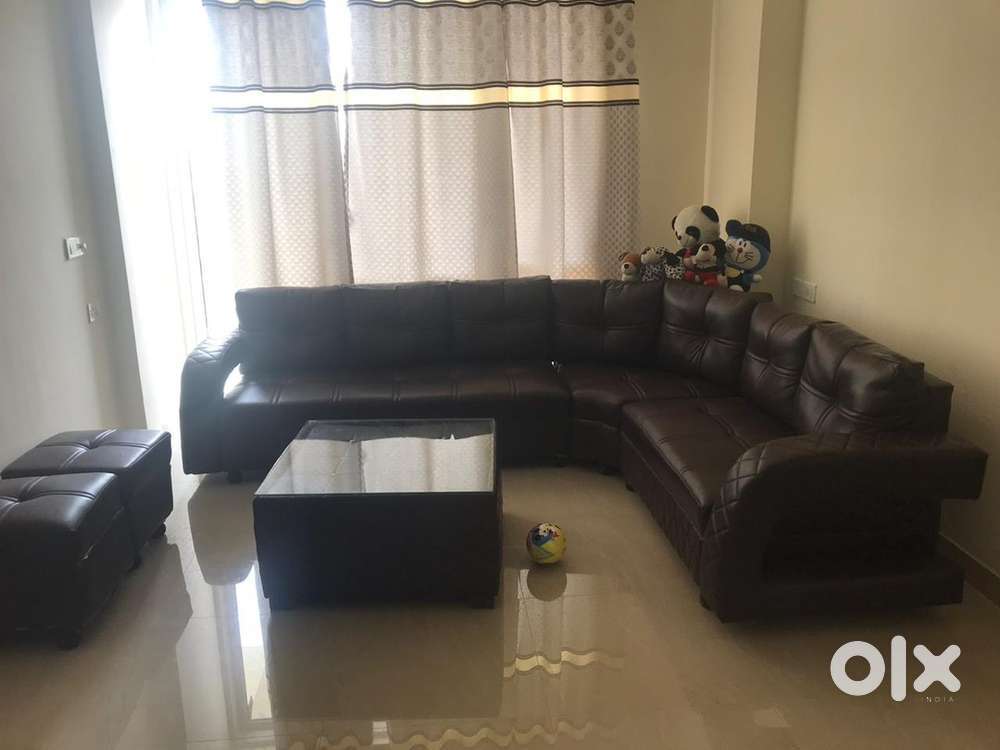 Fully furnished ownerfree 2bhk avialable in gated society sector 110