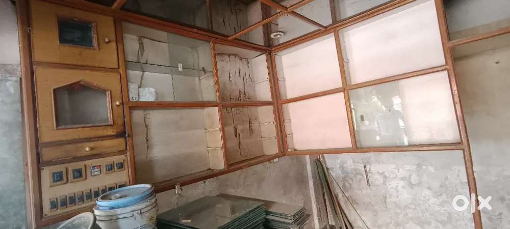 Shop furniture and table with three big drwaers