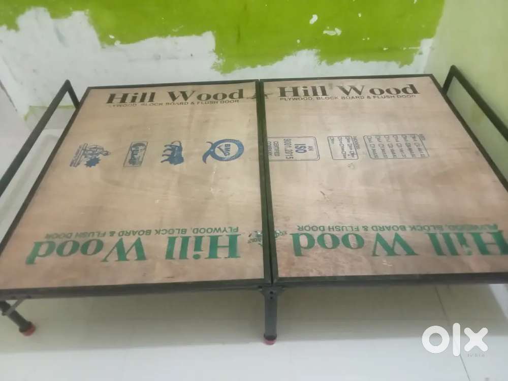 नया 6×4 फीट का फोल्डिंग बेड