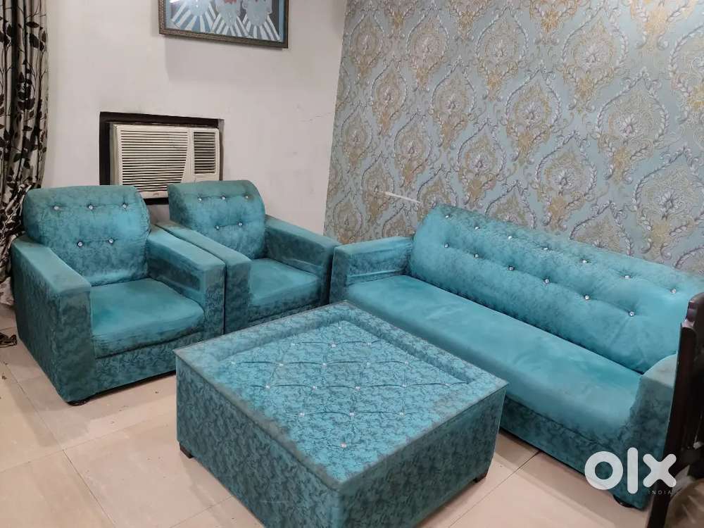 Sofa Set with centre table