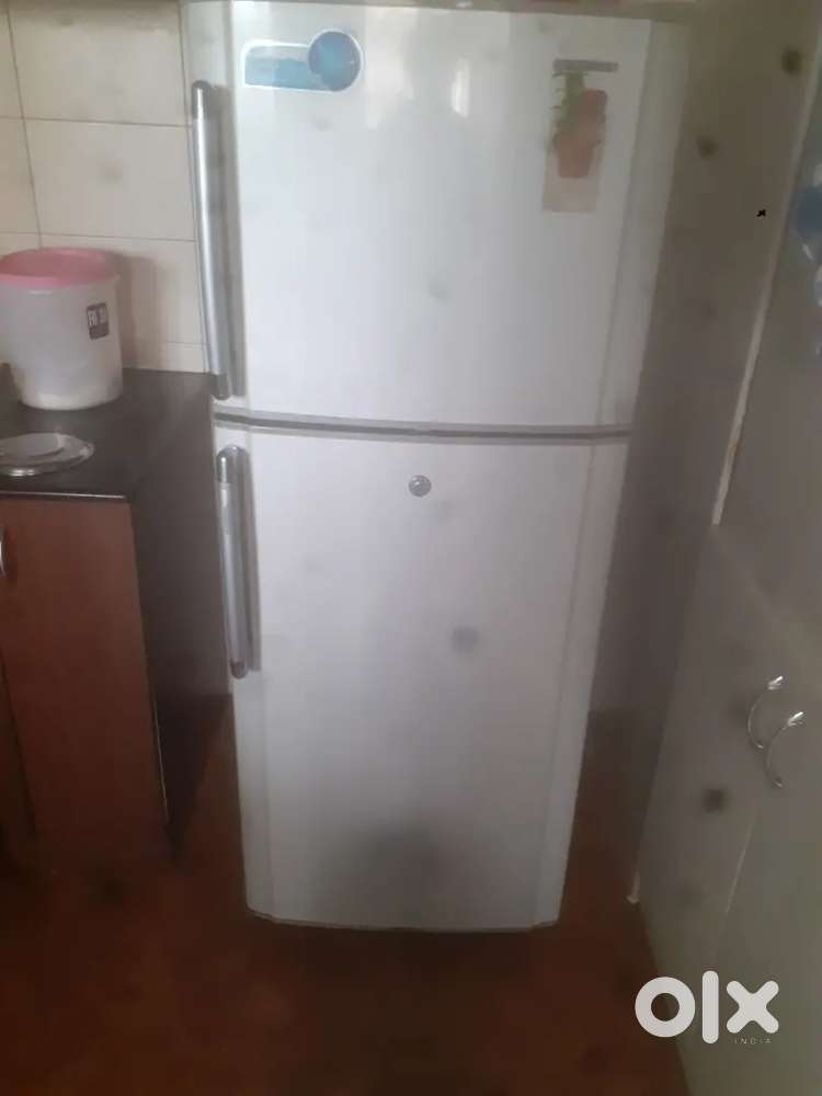 Samsung 270 litre double door fridge
