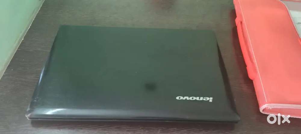 Lenovo i5/8gb/500gb/15.6 inch display