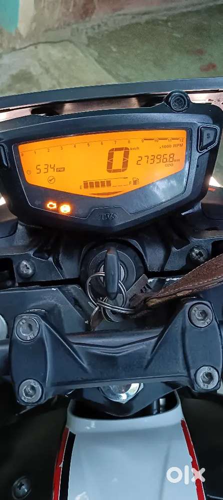 BS6 Apache 160 4v  Singal hand bike
