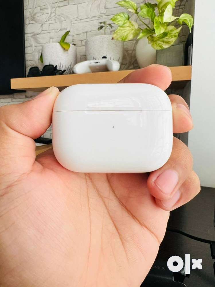 Airpods pro with MagSafe Charging Case