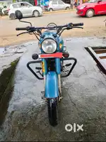 Royal Enfield classic 350 Signals 
2019 December model