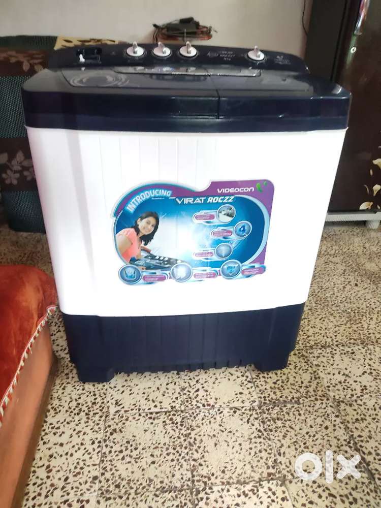 Washing machine 9 kg and other house hold itemsb