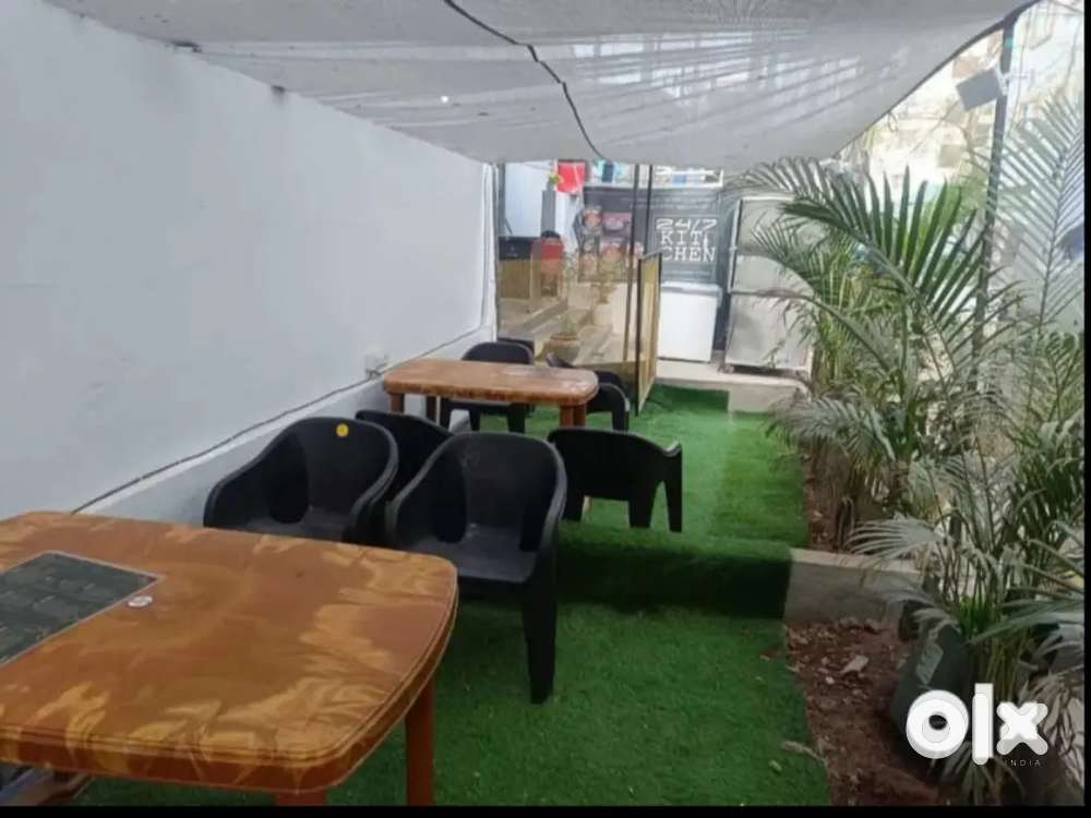 Plug and Play Restaurant