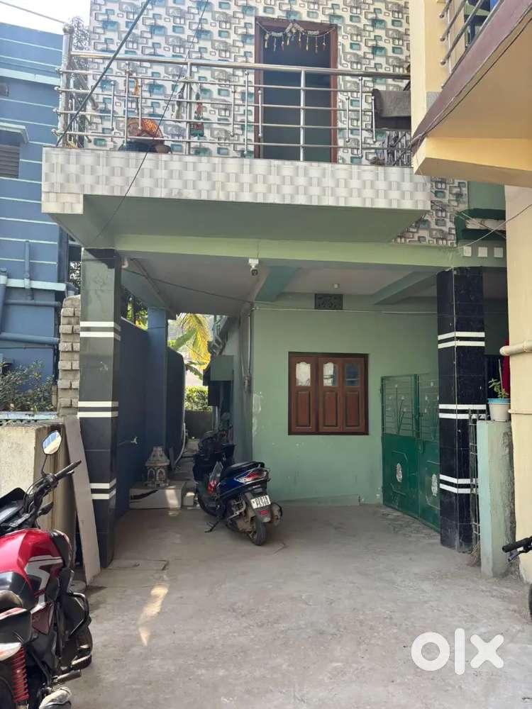 Near to both railway station and bus stop