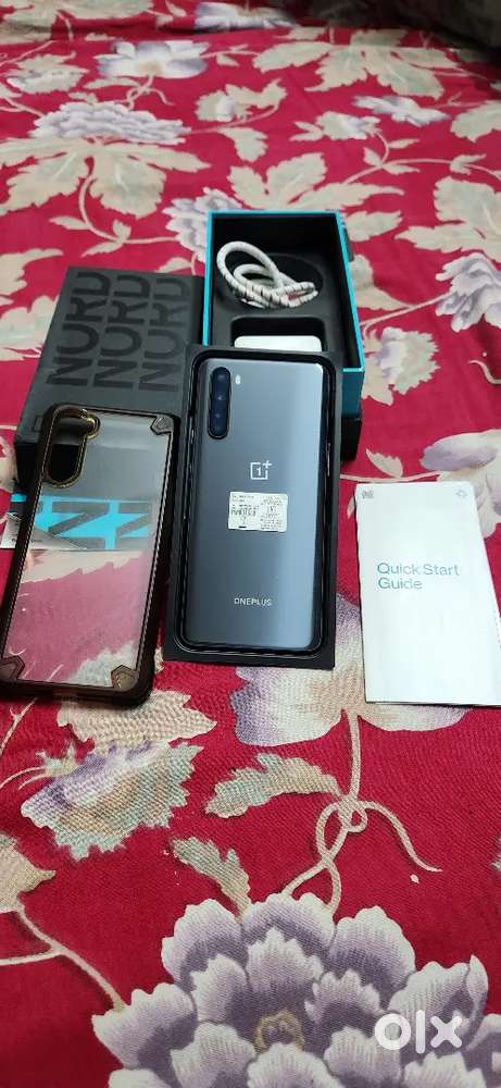 One Plus nord 5G 8gb Ram 128gb excellent condition full kit