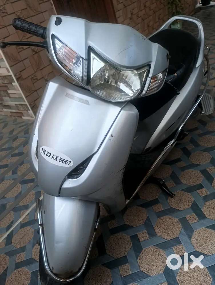 Honda Activa    Silver colour
