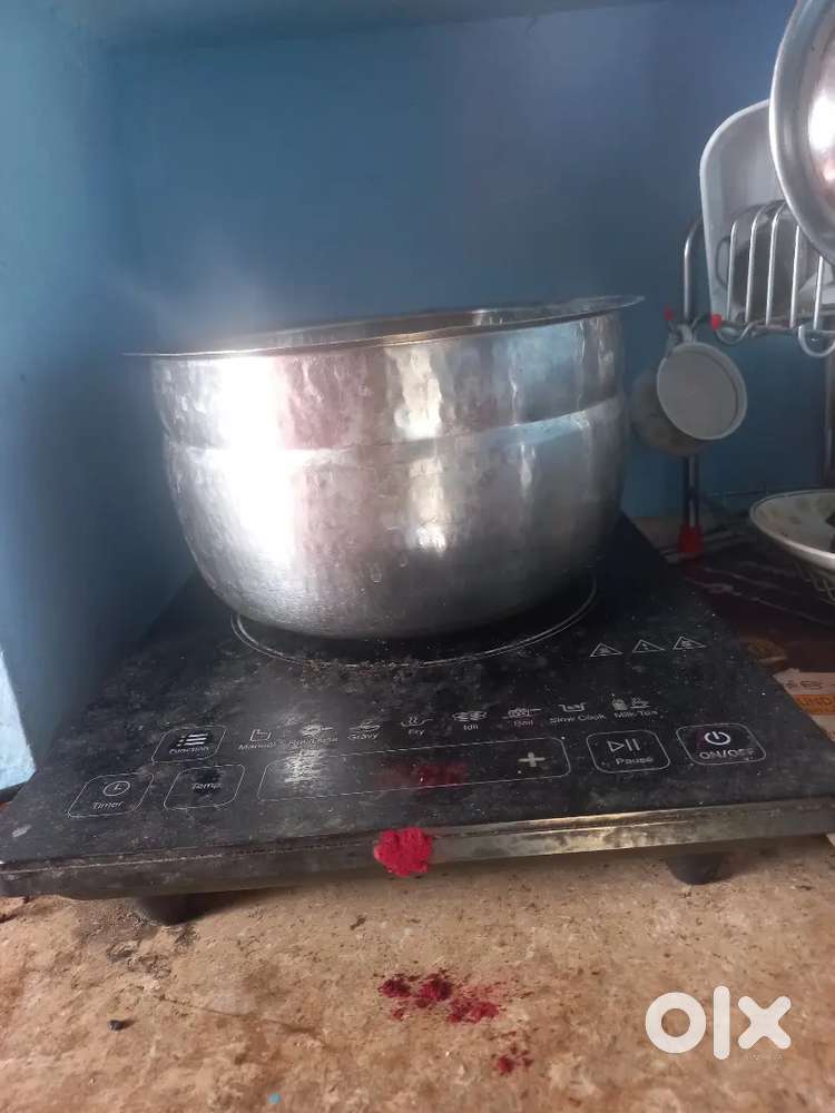 Induction and mixie set and a kids water bottle