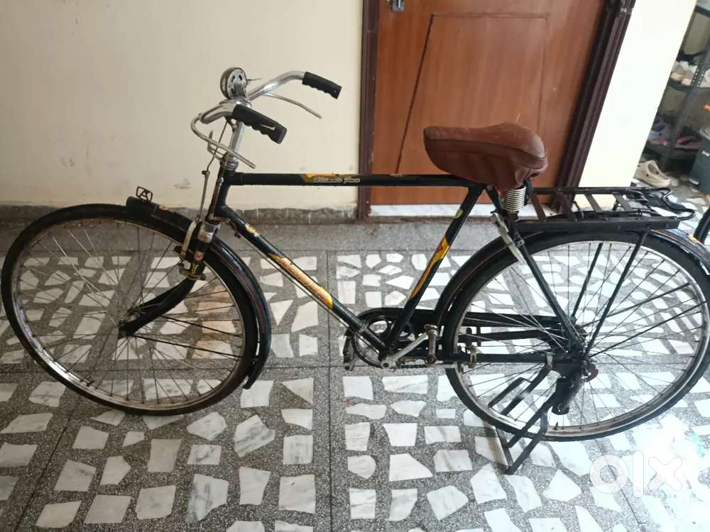 Avon bicycle - good condition- urgent sale q