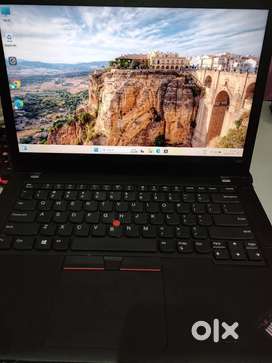 Lenovo Laptop I5 touch scren