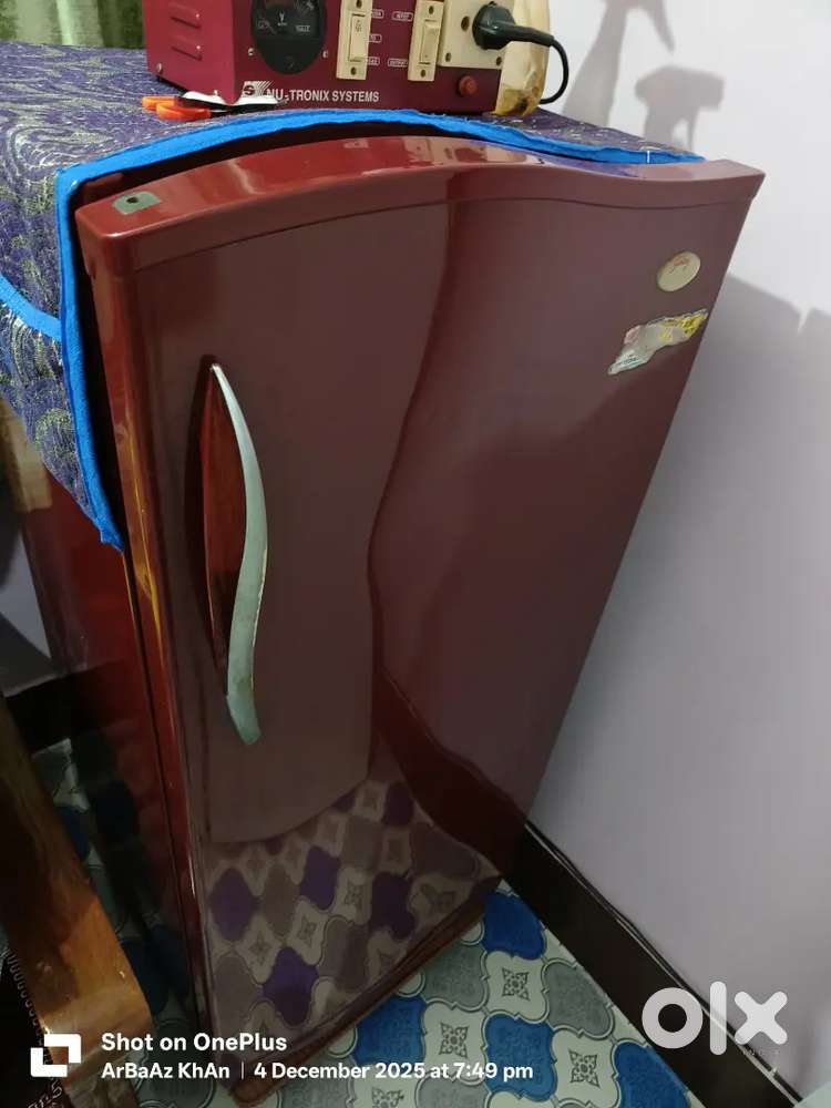 Old version fridge good condition all good