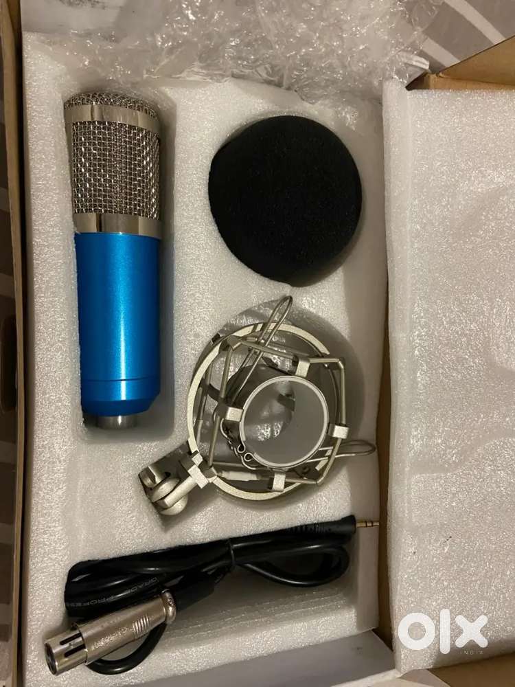 Unused Studio Condenser Mic + USB Sound Card (Blue)
