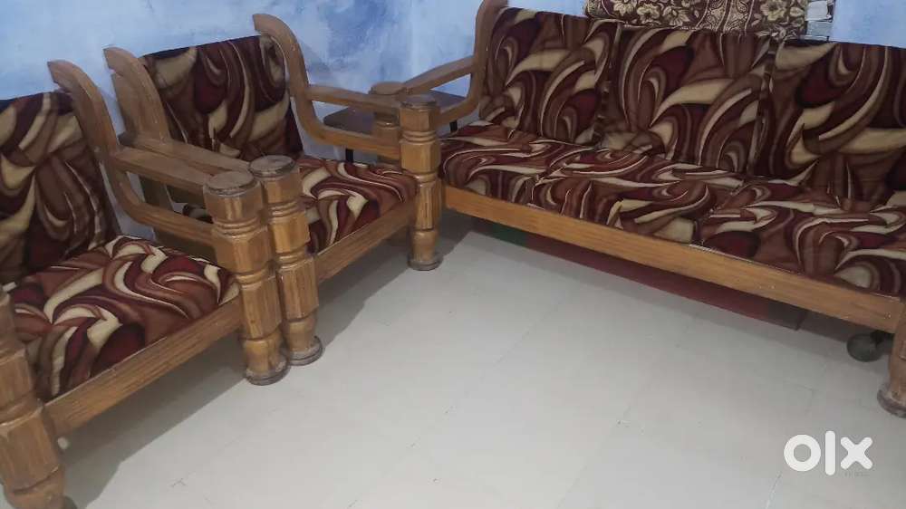 I want to sale my house Roshan gate Karim colony  20×30 = 600 sqft