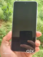 Samsung Galaxy S21 FE 5G with Snapdragon with Charger (negotiable)