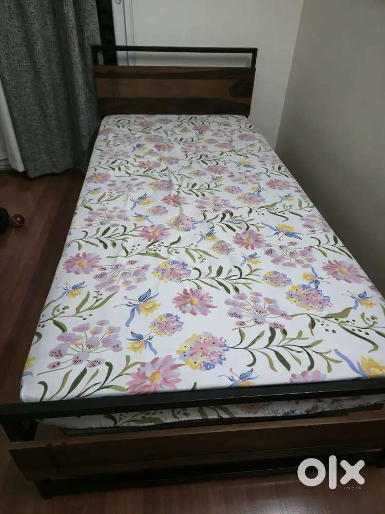 Urban ladder : Single Bed – Solid Wood (Nerja Style, Teak Finish)