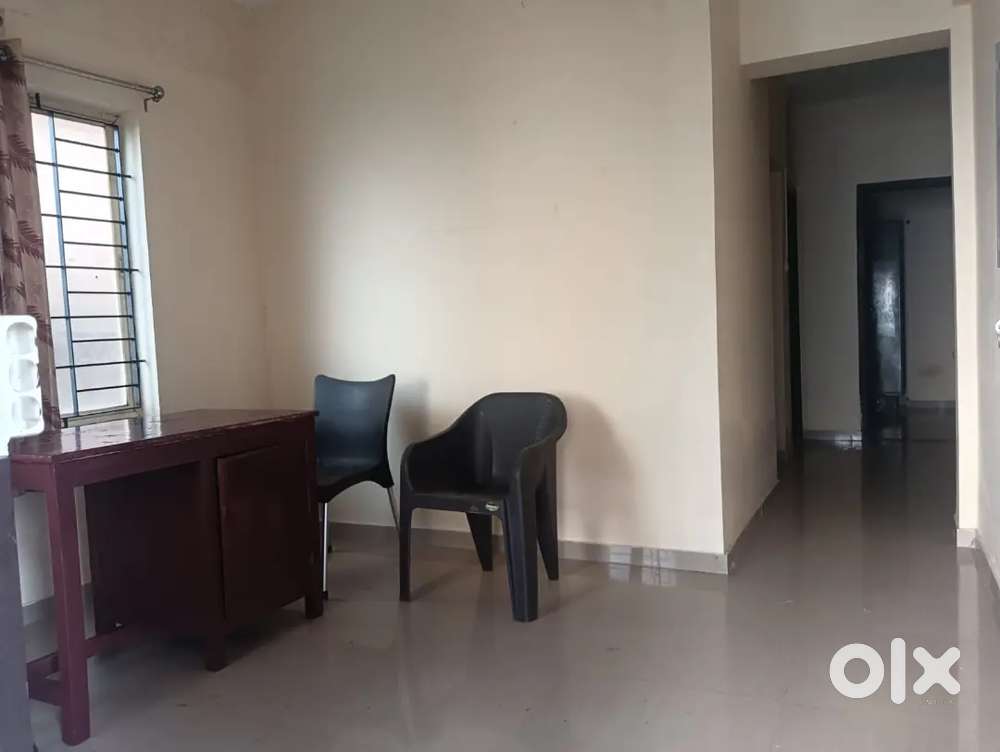 1 Bhk Semi furnished House Airport road Meryhill