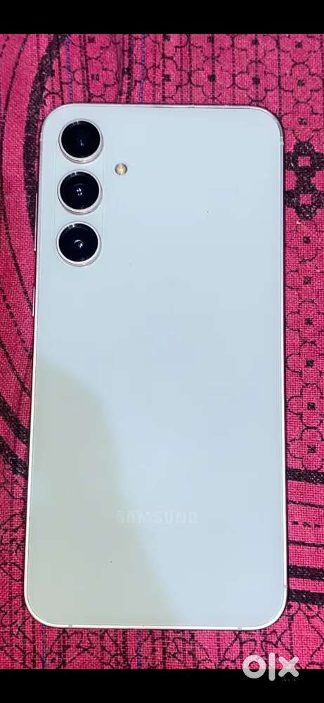 Samsung galaxy S23FE new condition