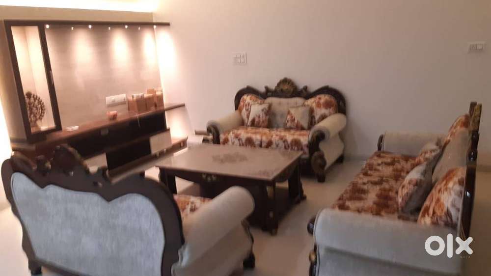 TEN MARLA INDEPENDENT DOUBLE STOREY ALMOST NEW FURNISHED HOUSE ON SALE
