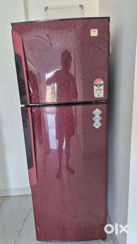Double door fridge in running condition