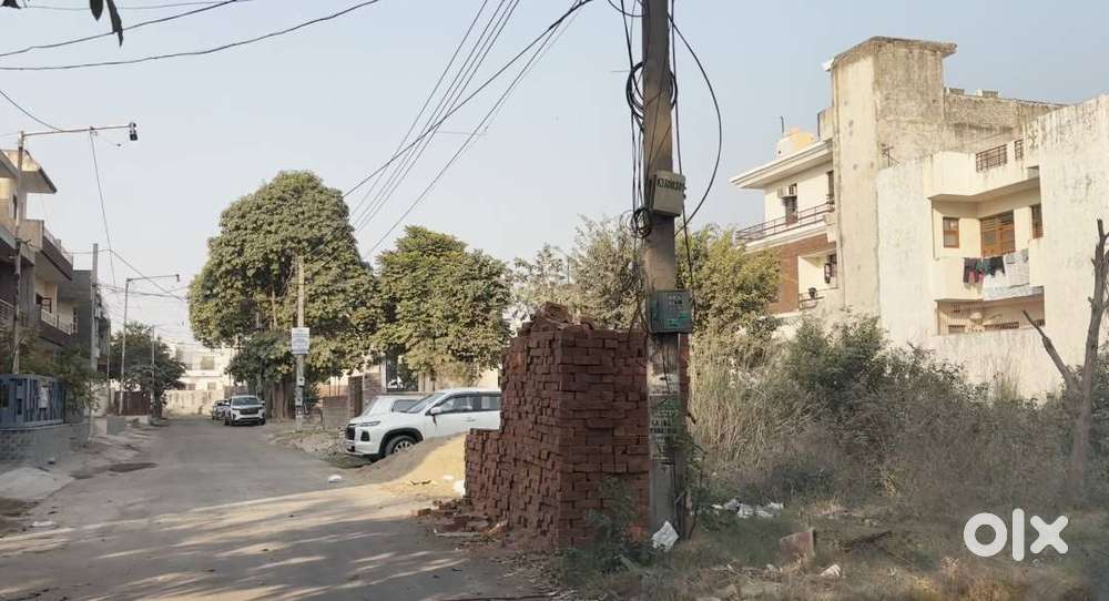 103 Sq. Yards Plot availabe for sale in shivalik city sector 127 Mohal