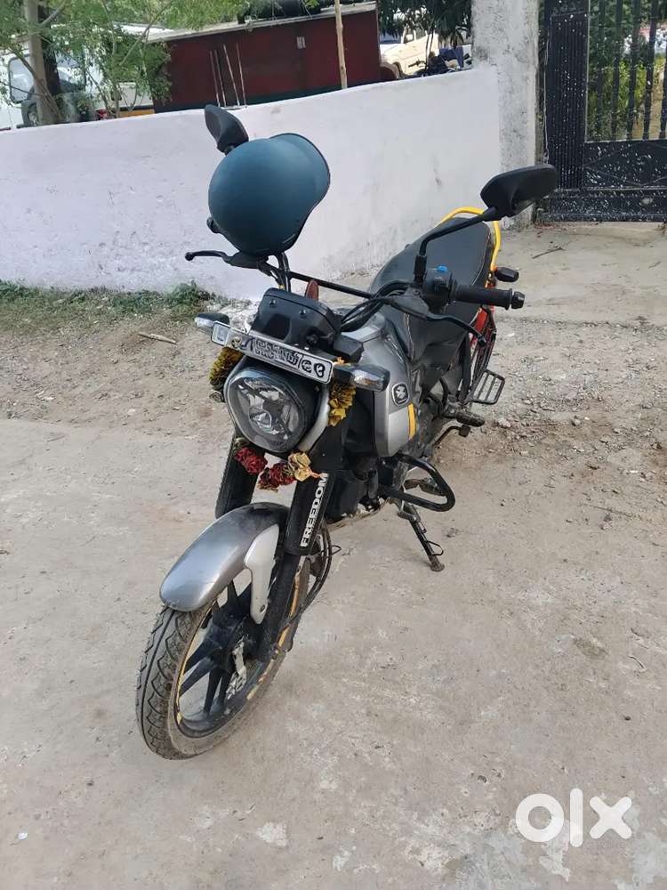 Bajaj Freedom Base Model