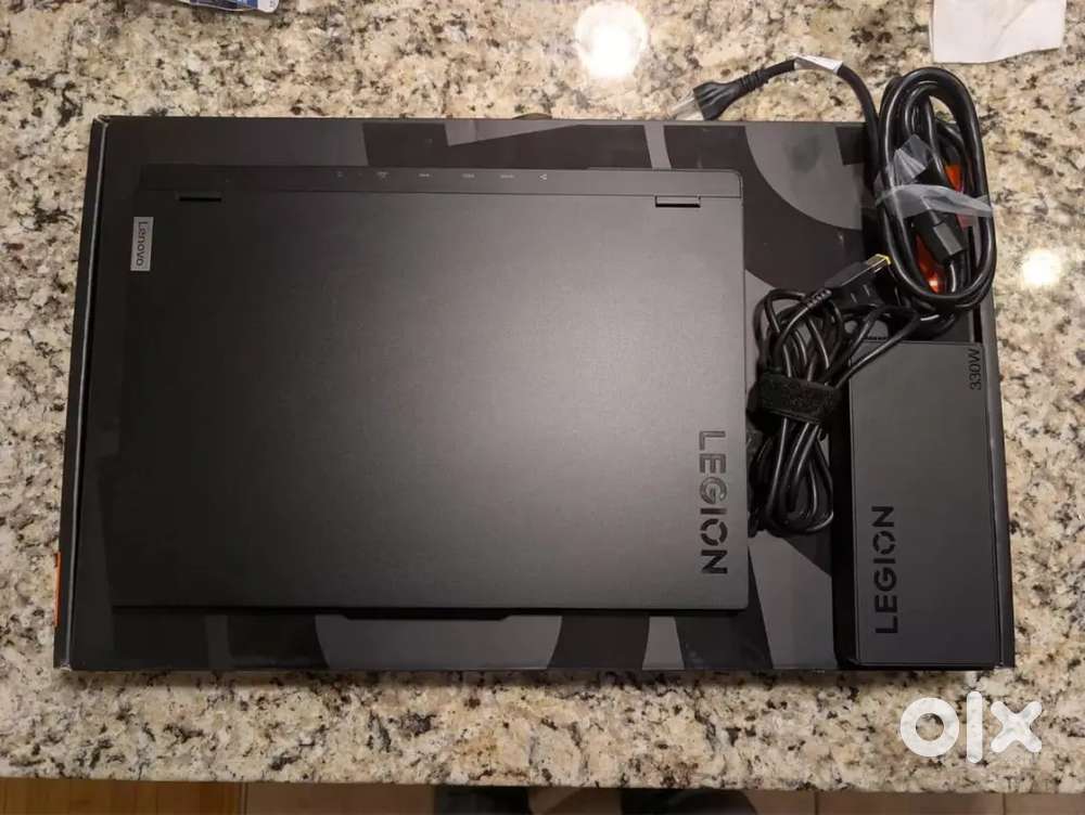Lenovo Legion Pro 7 - i9 14900HX, RTX 4080, 32GB 2-1TB, 2560x1600 240