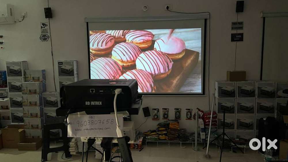 New Best quality 4K 3D projectors and screens wall tripod at wholesale