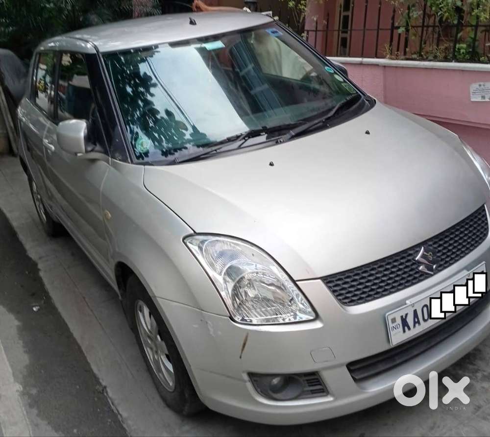 Maruti Suzuki Swift ZXI Petrol (2011)