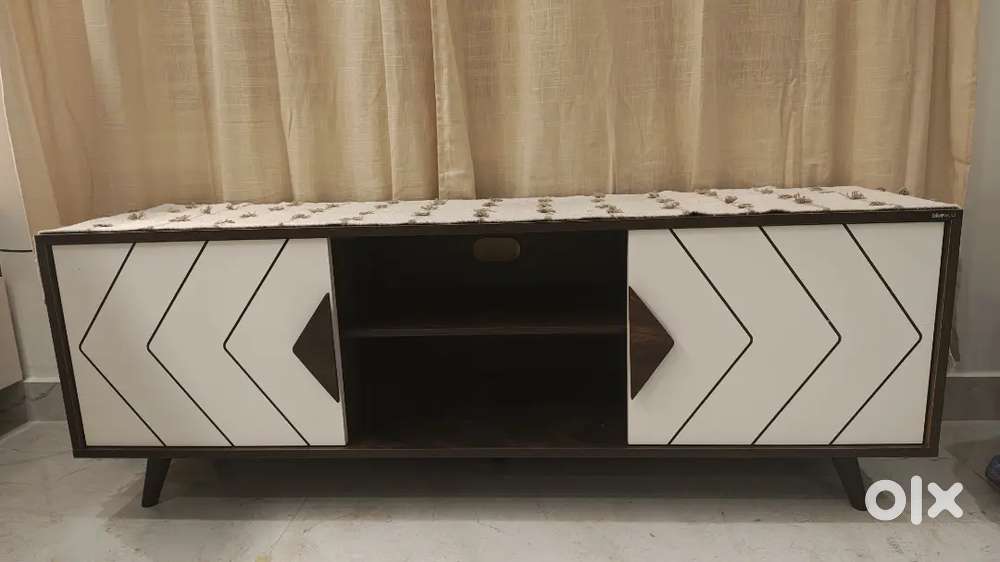 Bluewud Wilbrome TV stand