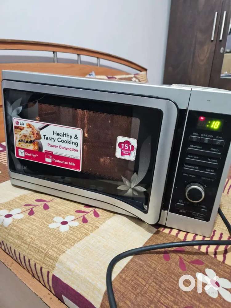 LG Convection Microwave Oven – 28L (Silver) – Excellent Condition