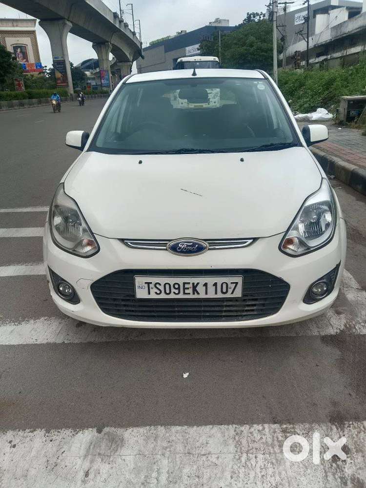 Ford Figo Duratec Titanium 1.2, 2015, Petrol
