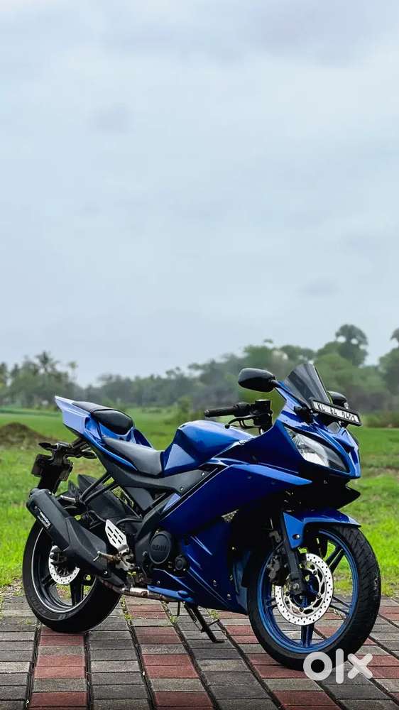 Yamaha R15 V2