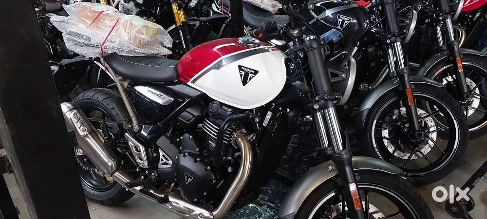 TRIUMPH T4