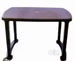 Plastic ki teen dining table new 4 mahine Chali Hui