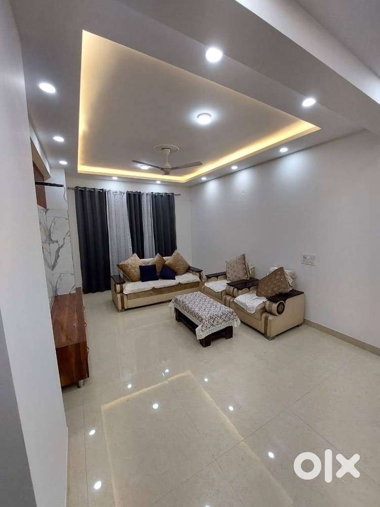 2  Room available for rent for each single person either m/f e