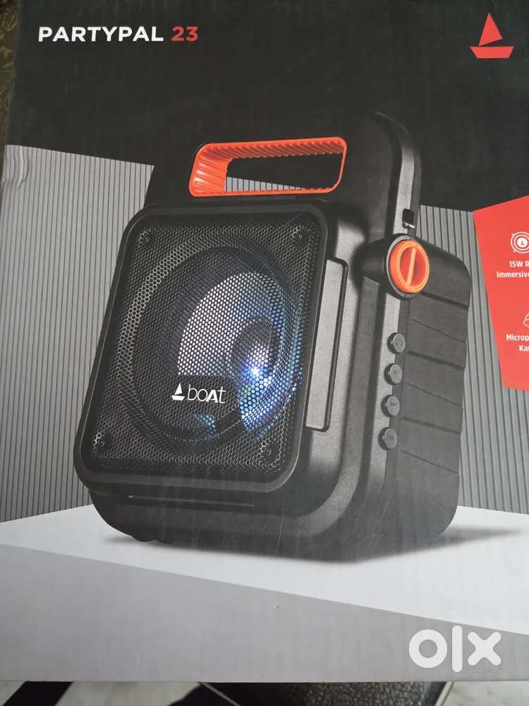 BOAT PartyPal Bluetooth Party Speaker with 15W Sound