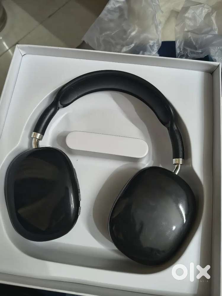 Airpods max headphone