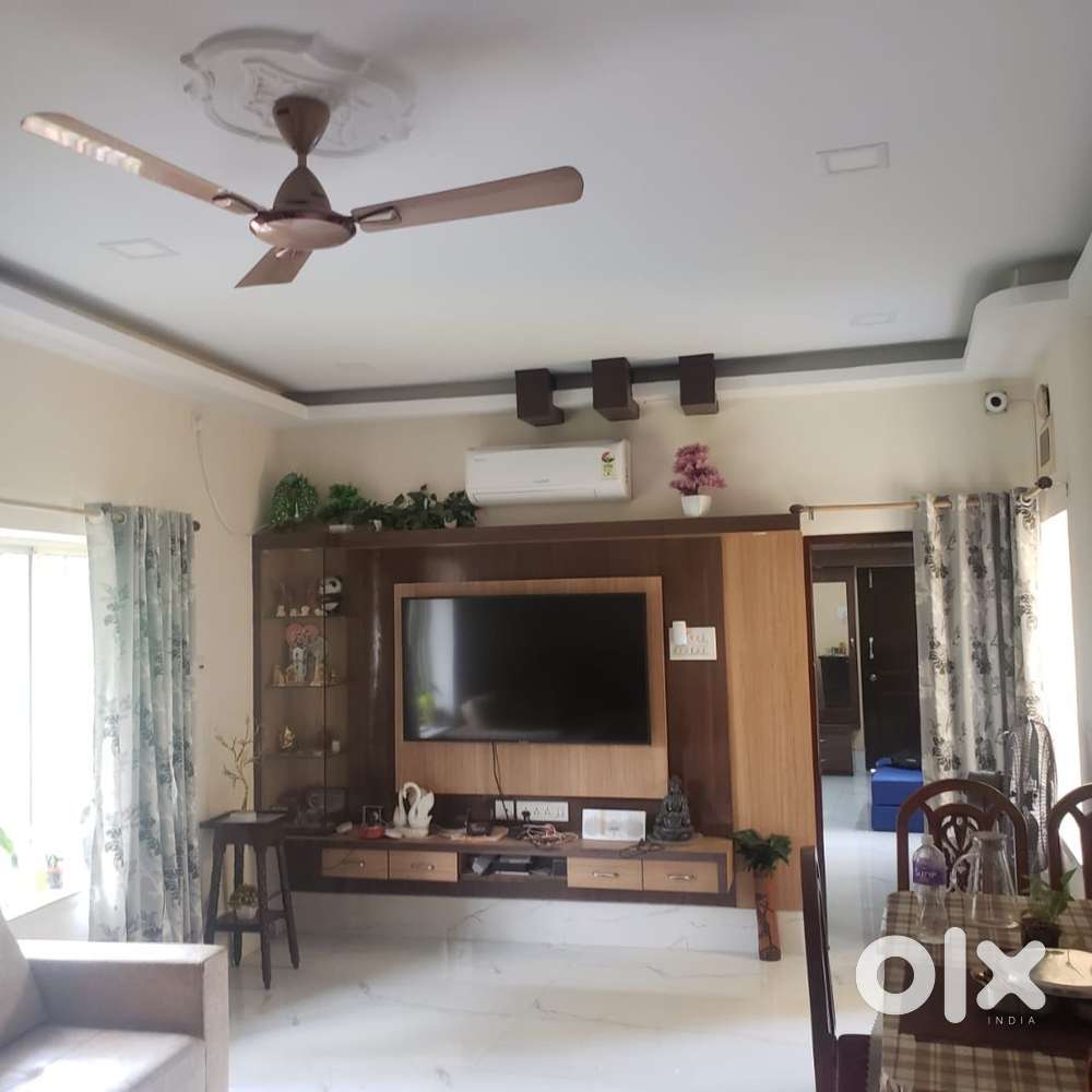 House and running business for sale in Shyamnagar