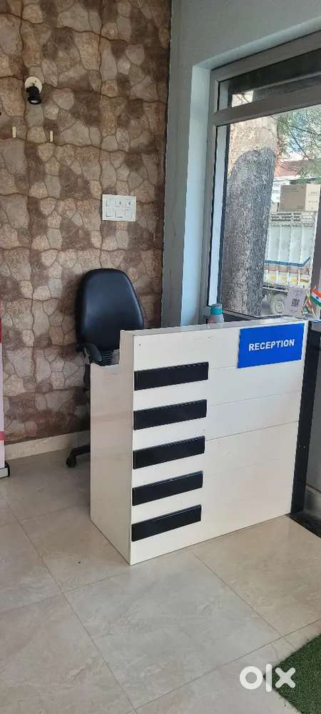 Clinic assistant for dental and skin clinic