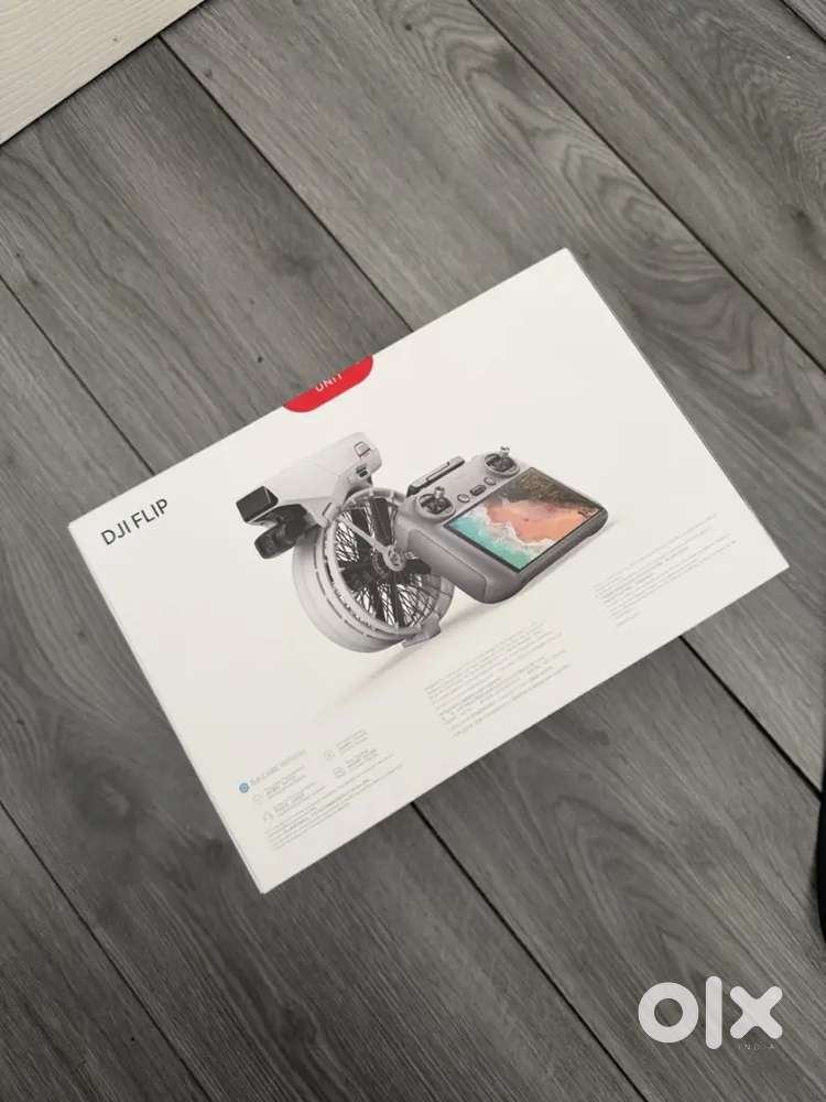 DJI flip (Fly More Combo) used like new