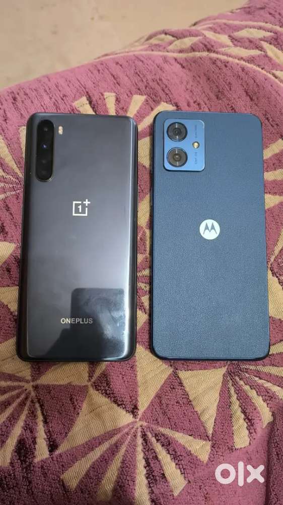 One plus nord /moto G54