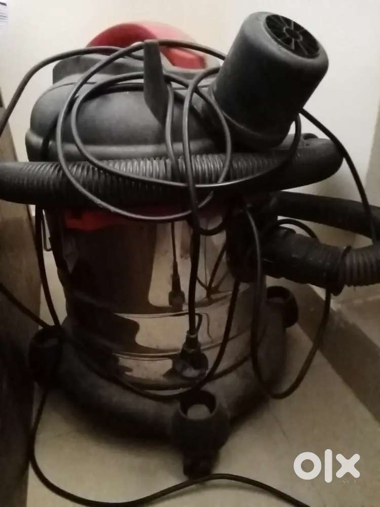 Vaccum cleaner dry and wet urgent sale
