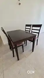 4 seater Dinning Table