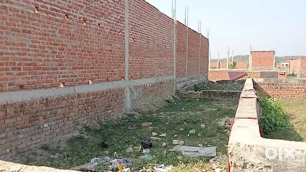 Plot mein neev hai aur dakhil kharij hai