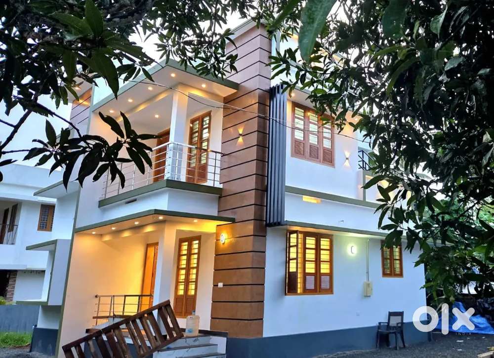 ചേർത്തല 11നാം മൈൽ ജംഗ്ഷന് കിഴക്ക് വശം 3 bhk House 55 LAKH