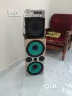 3 speaker 2 10inch. 1 8inc speakers with amplifier